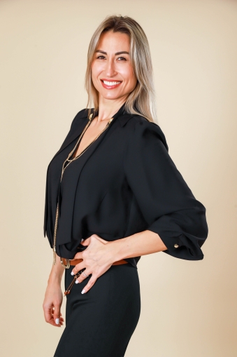Елегантна  черна риза 