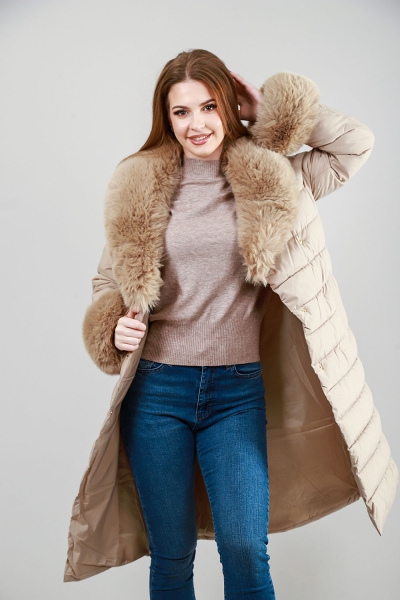 Зимно дамско яке в бежово